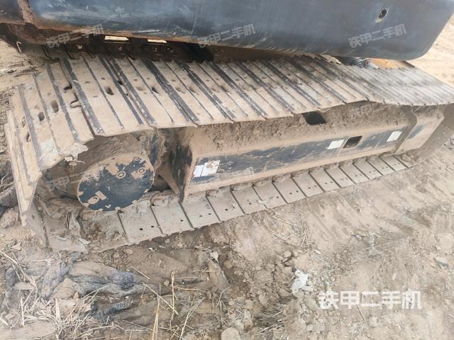 右側(cè)履帶整體?(行走機構(gòu)) 右側(cè)履帶整體?(行走機構(gòu))