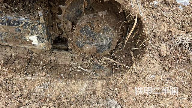 右驅(qū)動(dòng)輪（行走機(jī)構(gòu)）