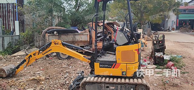 驾驶室整体（整机外观）