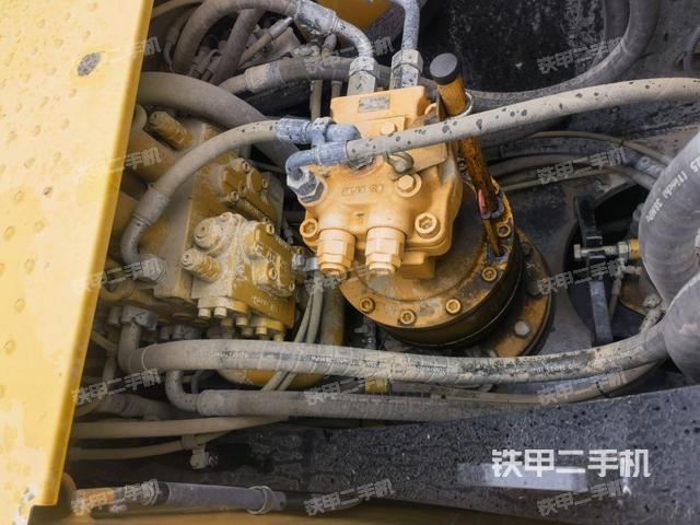 回轉馬達和主控閥（整機外觀）