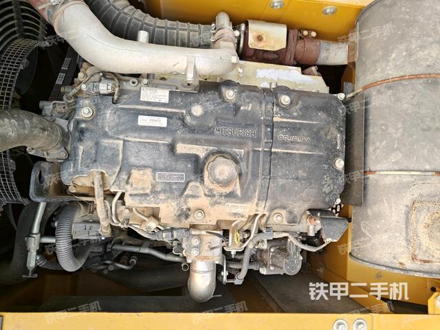 發(fā)動機(jī)整體俯視(整機(jī)外觀) 發(fā)動機(jī)整體俯視(整機(jī)外觀)