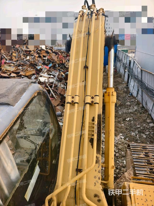 大臂背部俯視（工作和回轉(zhuǎn)裝置）