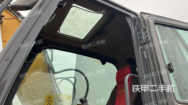 頂棚整體(駕駛室部分) 頂棚整體(駕駛室部分)