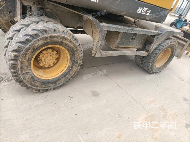 左側(cè)履帶整體?(行走機(jī)構(gòu)) 左側(cè)履帶整體?(行走機(jī)構(gòu))