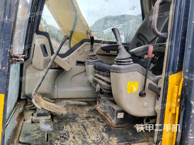 頂棚整體（駕駛室部分）