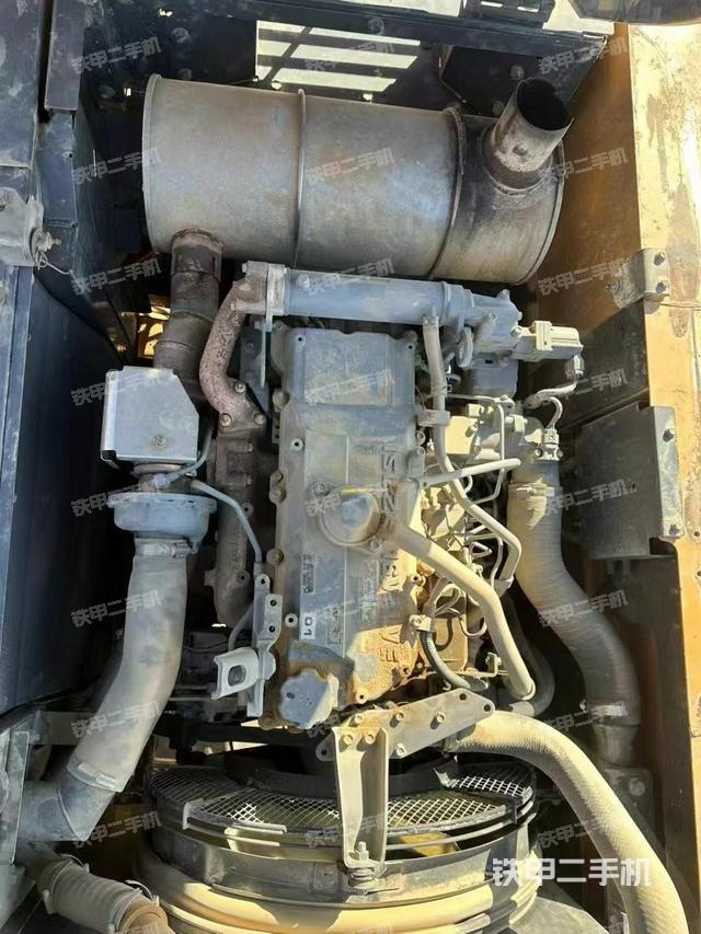 發(fā)動機整體俯視(整機外觀) 發(fā)動機整體俯視(整機外觀)