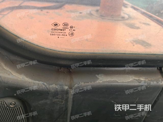 右側玻璃角標(駕駛室部分) 右側玻璃角標(駕駛室部分)