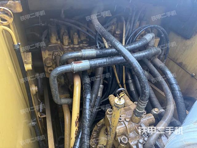 駕駛室頂部俯視（上車部件）