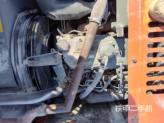 發(fā)動(dòng)機(jī)整體俯視(整機(jī)外觀) 發(fā)動(dòng)機(jī)整體俯視(整機(jī)外觀)