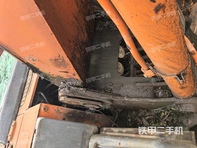 大臂背部俯視(工作和回轉裝置) 大臂背部俯視(工作和回轉裝置)