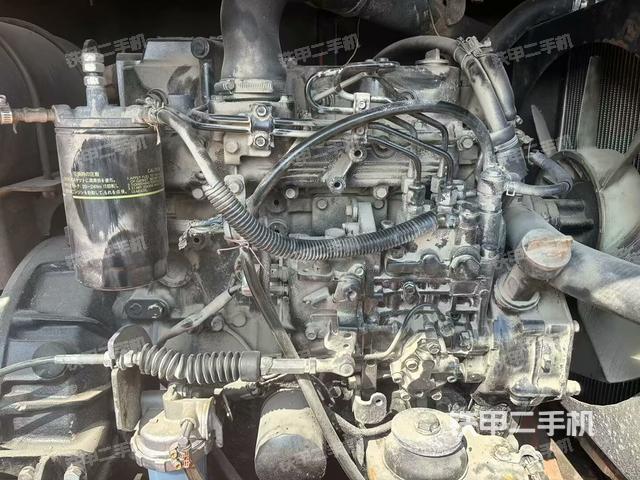 發(fā)動(dòng)機(jī)整體俯視(整機(jī)外觀) 發(fā)動(dòng)機(jī)整體俯視(整機(jī)外觀)