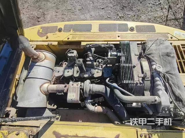 發(fā)動機整體俯視(整機外觀) 發(fā)動機整體俯視(整機外觀)