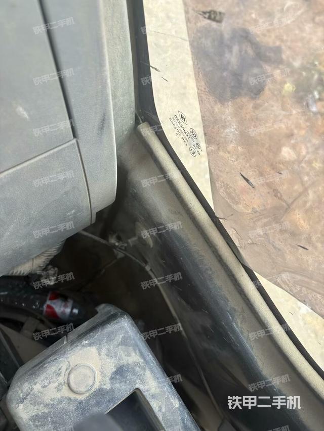 后窗玻璃角標(biāo)(駕駛室部分) 后窗玻璃角標(biāo)(駕駛室部分)