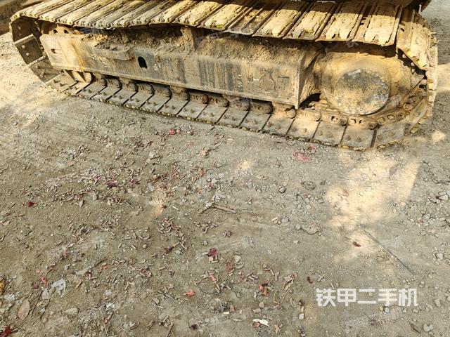 右側(cè)履帶整體?（行走機(jī)構(gòu)）