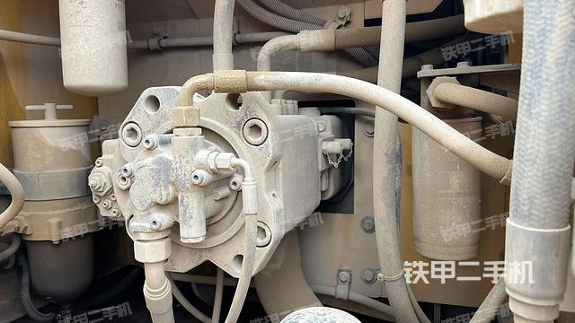 液壓泵斜45?左（大件艙室）