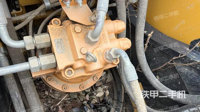 回轉(zhuǎn)馬達(dá)（上車部件）