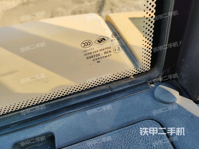 后窗玻璃角標(biāo)(駕駛室部分) 后窗玻璃角標(biāo)(駕駛室部分)