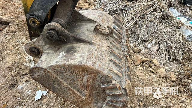 鏟斗45度(工作和回轉(zhuǎn)裝置) 鏟斗45度(工作和回轉(zhuǎn)裝置)
