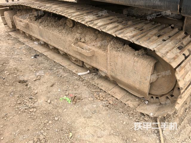 左側(cè)履帶整體?（行走機(jī)構(gòu)）