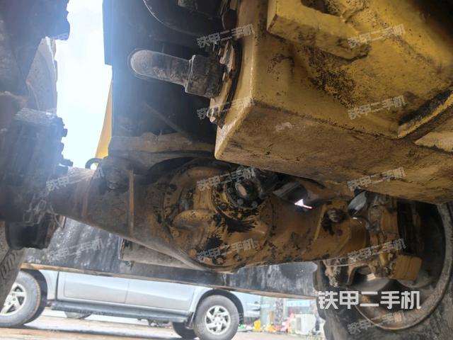 后驅(qū)動(dòng)橋(液壓/傳動(dòng)系統(tǒng)) 后驅(qū)動(dòng)橋(液壓/傳動(dòng)系統(tǒng))