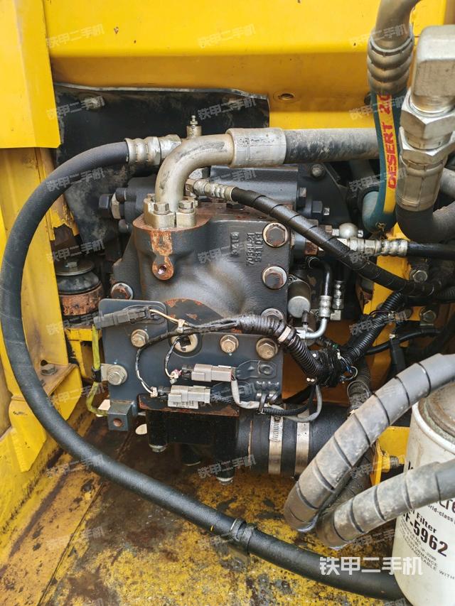 駕駛室頂部（整機(jī)外觀）