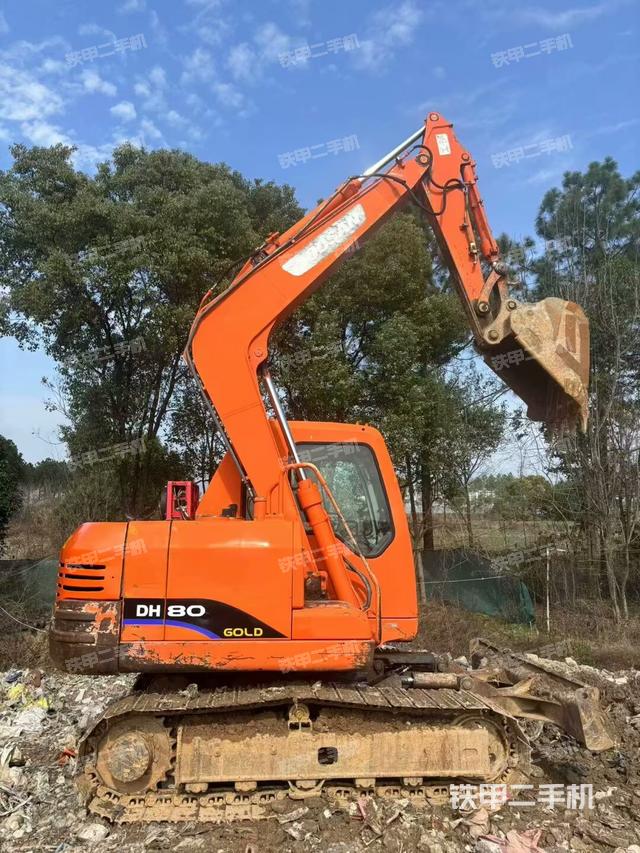 整機(jī)右后45°(整機(jī)外觀) 整機(jī)右后45°(整機(jī)外觀)