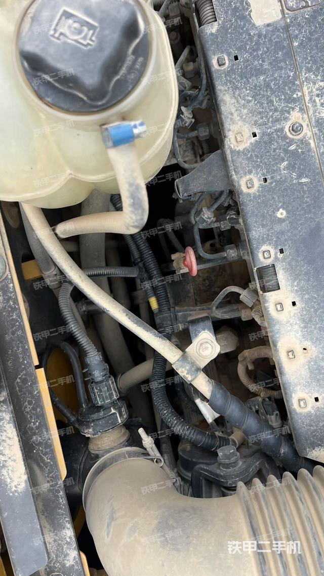 氣門室蓋螺絲特寫（上車部件）