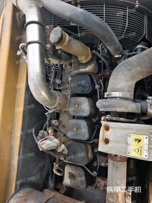 氣門室蓋螺絲特寫（上車部件）