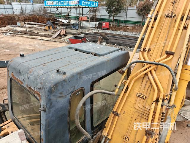 駕駛室頂部俯視(上車部件) 駕駛室頂部俯視(上車部件)