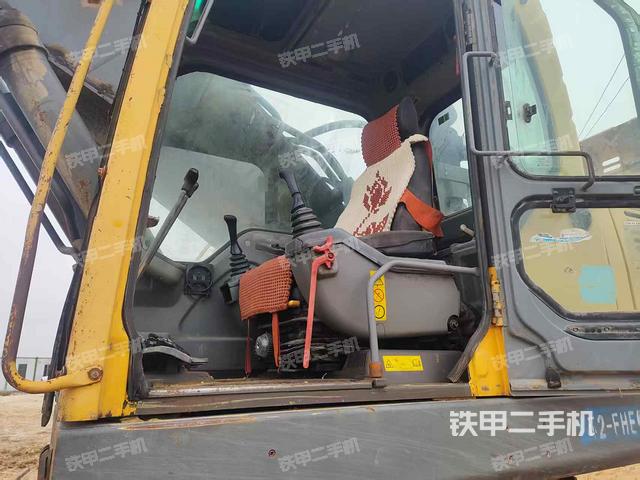 驾驶室整体（整机外观）