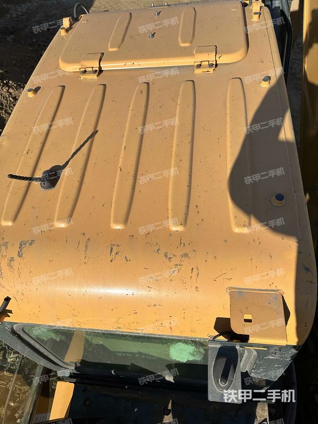 駕駛室頂部（整機(jī)外觀）