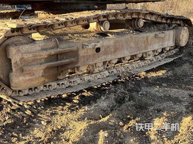 单侧履带整体（整机外观）