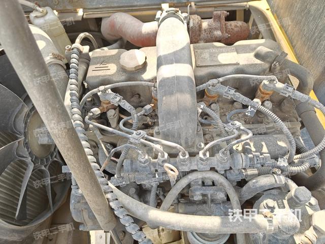 發(fā)動(dòng)機(jī)整體俯視(整機(jī)外觀) 發(fā)動(dòng)機(jī)整體俯視(整機(jī)外觀)