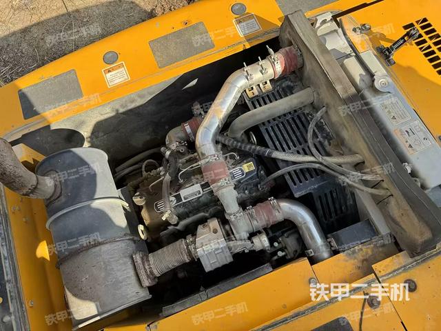 發(fā)動(dòng)機(jī)整體俯視(整機(jī)外觀) 發(fā)動(dòng)機(jī)整體俯視(整機(jī)外觀)