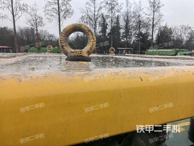 駕駛室頂部 外(駕駛室部分) 駕駛室頂部 外(駕駛室部分)