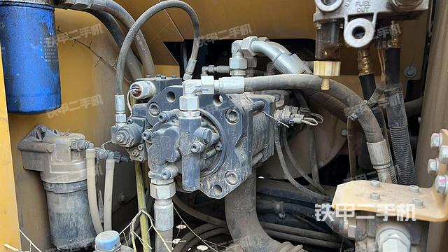 液壓泵室(大件艙室) 液壓泵室(大件艙室)