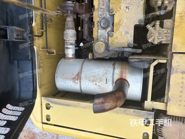 氣門室蓋螺絲特寫（上車部件）