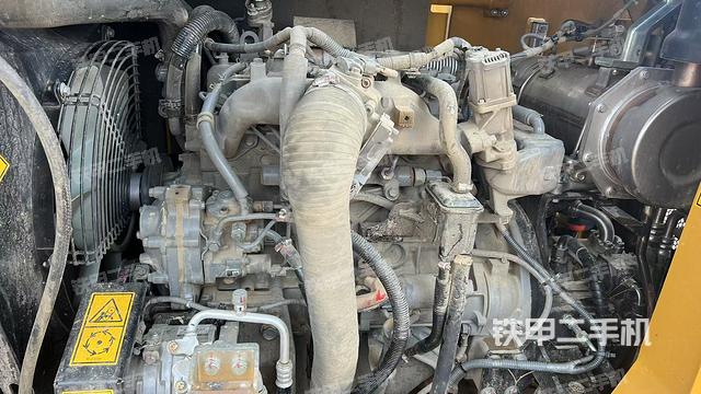 發(fā)動(dòng)機(jī)室（上車部件）