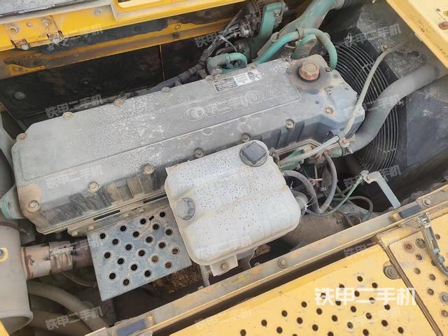 发动机整体俯视（整机外观）