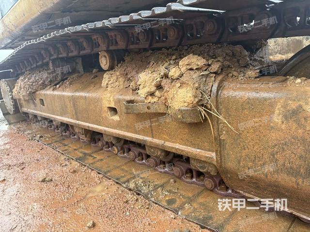 右側(cè)履帶整體（行走機(jī)構(gòu)）