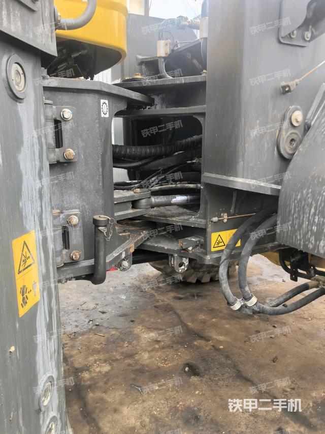 車架鉸接(液壓/傳動(dòng)系統(tǒng)) 車架鉸接(液壓/傳動(dòng)系統(tǒng))