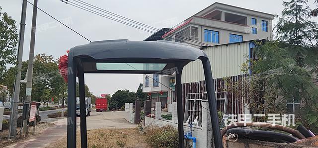 驾驶室顶部（整机外观）