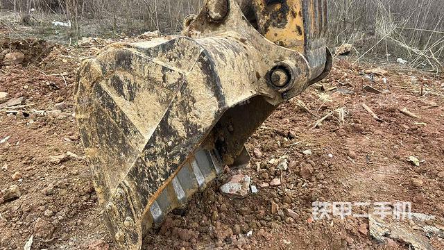 鏟斗右后整體（工作和回轉(zhuǎn)裝置）