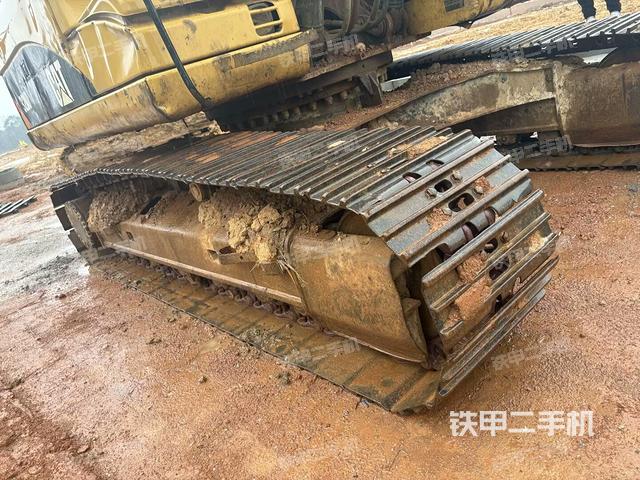 鏟斗右后整體（工作和回轉(zhuǎn)裝置）