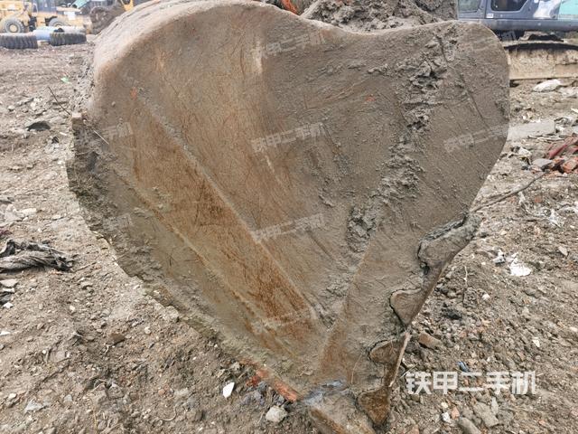鏟斗45度(工作和回轉(zhuǎn)裝置) 鏟斗45度(工作和回轉(zhuǎn)裝置)