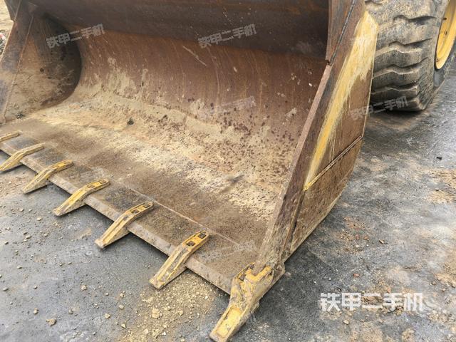 鏟斗后45°(工作裝置) 鏟斗后45°(工作裝置)