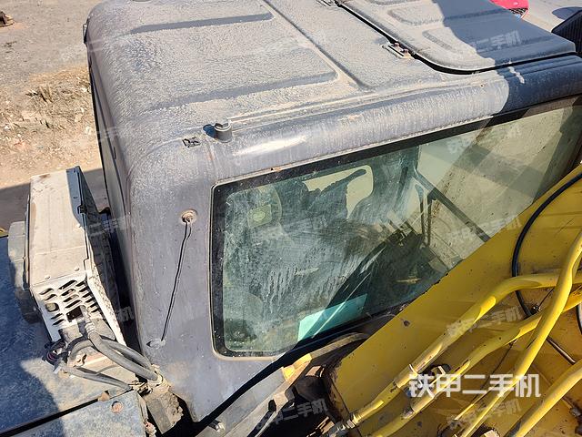 駕駛室頂部（整機(jī)外觀）