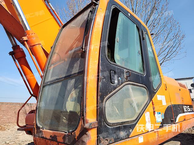 驾驶室整体（整机外观）