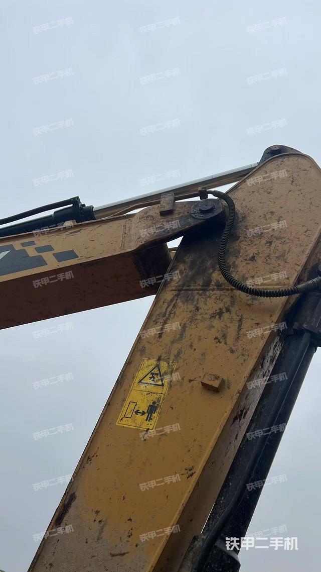 小臂整體右前（工作和回轉(zhuǎn)裝置）