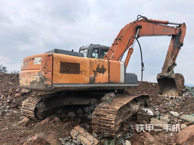 右后45(整機外觀) 右后45(整機外觀)